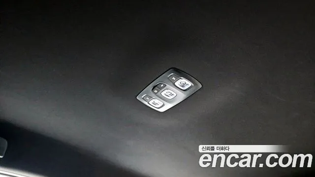 2025 Renault Arkana 1.6 E-TECH Iconic Sold VIN KNMK5C2TMSP051128 – undercarriage