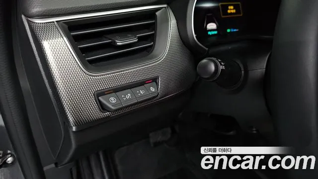 2026 Renault Arkana 1.6 E-TECH Iconic Sold VIN KNMK5C2TMTP055900 – trunk area