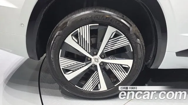 2025 Renault Grand Koleos 1.5 E-TECH Iconic 2WD Sold VIN KNMP5B2U1SP004306 – side profile