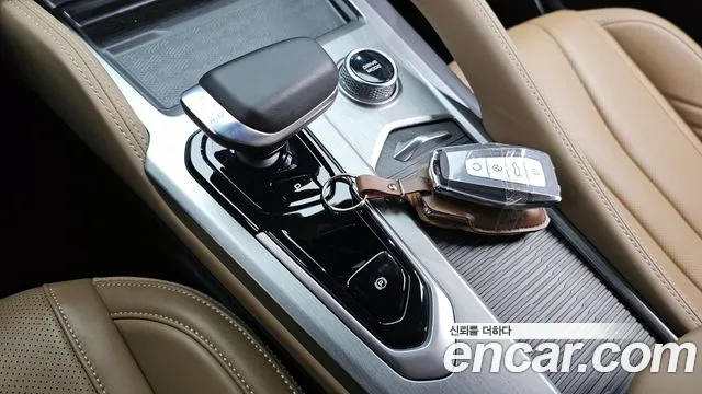 2025 Renault Grand Koleos 1.5 E-TECH Iconic 2WD Sold VIN KNMP5B2U1SP033966 – interior seats