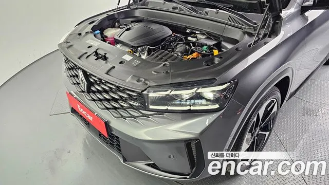 2025 Renault Grand Koleos 1.5 E-TECH Iconic 2WD Sold VIN KNMP5B2U5SP030844 – interior seats