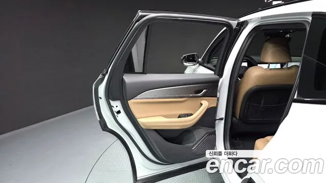 2025 Renault Grand Koleos 1.5 E-TECH Iconic 2WD Sold VIN KNMP5B2U7SP032336 – interior seats