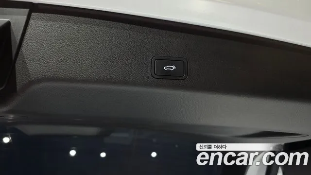 2025 Renault Grand Koleos 1.5 E-TECH Iconic 2WD Sold VIN KNMP5B2U7SP032336 – trunk area