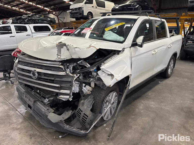 2024 Ssangyong Musso Used VIN KPAYA1EESRP242584 – front exterior