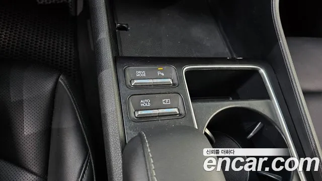2025 Hyundai Sonata The Edge (DN8) 2.0 LPG(Taxi) Sold VIN LBEDNALEBSY049824 – exterior detail