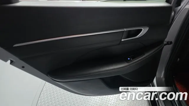 2025 Hyundai Sonata The Edge (DN8) 2.0 LPG(Taxi) Sold VIN LBEDNALEBSY053674 – dashboard