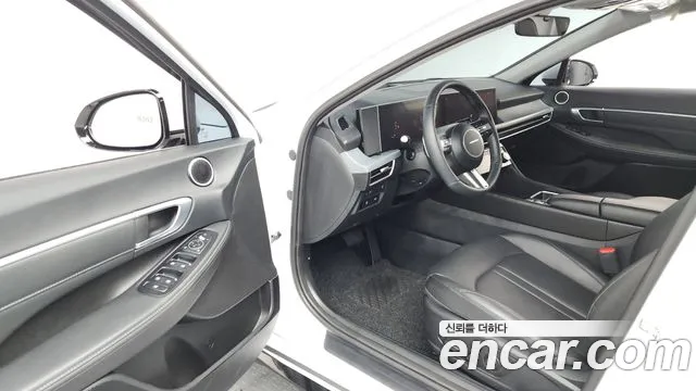 2026 Hyundai Sonata The Edge (DN8) 2.0 LPG(Taxi) Sold VIN LBEDNALEBTY085579 – dashboard