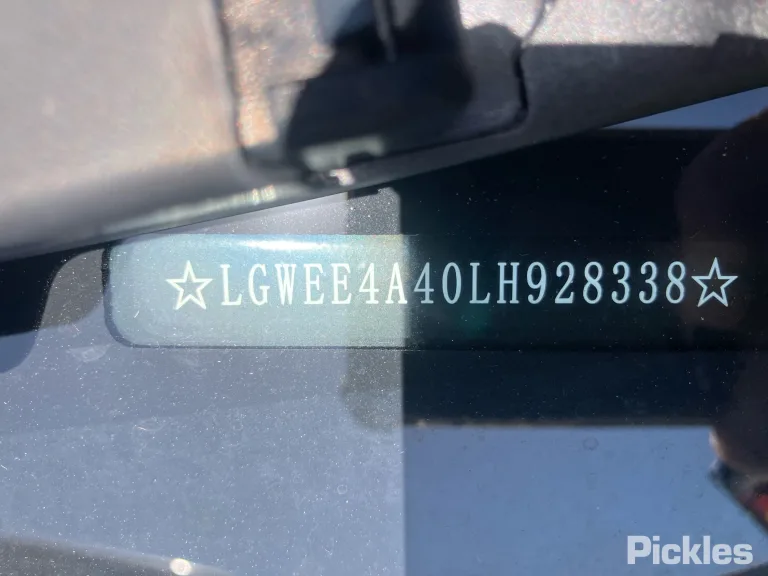 2020 Haval H2 Damaged VIN LGWEE4A40LH928338 – side profile