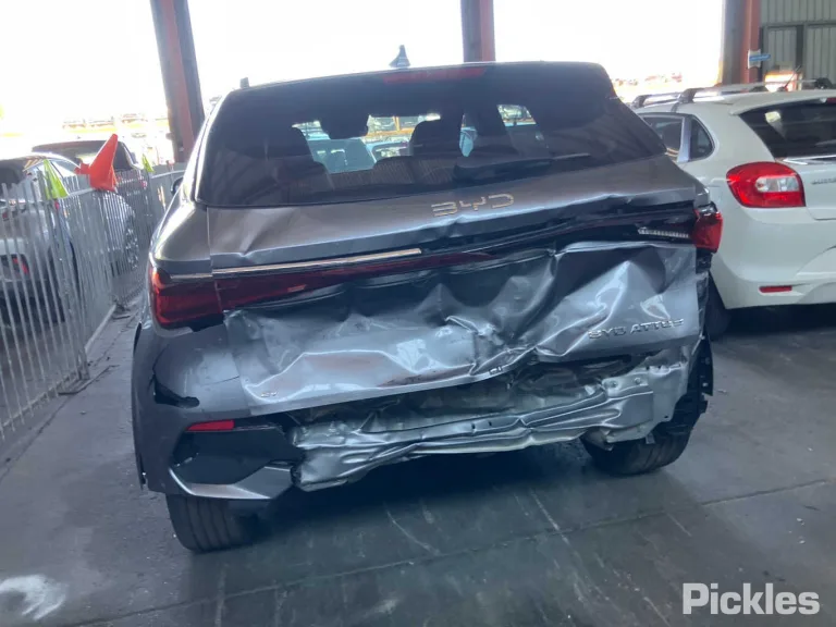 2025 BYD ATTO 3 Damaged VIN LGXCE4CB6S2172207 – interior seats
