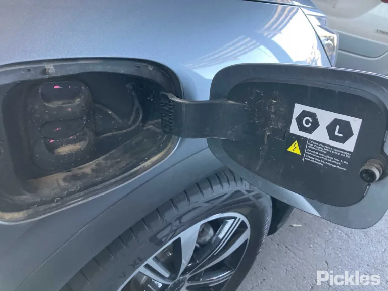 2025 BYD ATTO 3 Damaged VIN LGXCE4CB6S2172207 – engine bay