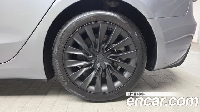 2025 Tesla Model 3 Long Range AWD Sold VIN LRW3E7EK7SC485060 – rear exterior