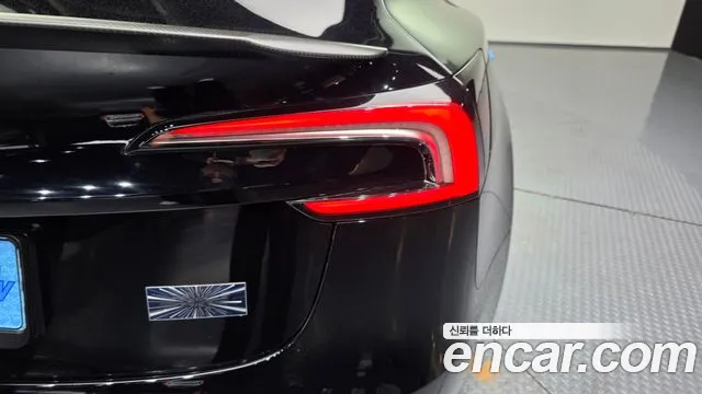2024 Tesla Model 3 Performance AWD VIN LRW3E7ET111111111