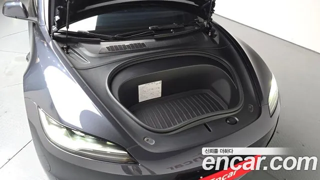 2024 Tesla Model 3 RWD Sold VIN LRW3E7FS0RC192206 – interior seats