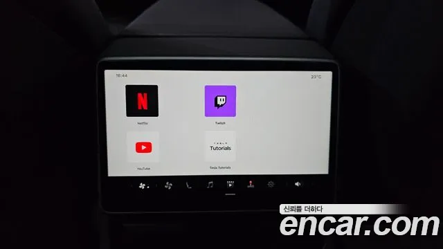 2025 Tesla Model 3 RWD Sold VIN LRW3E7FS6SC678573 – exterior detail