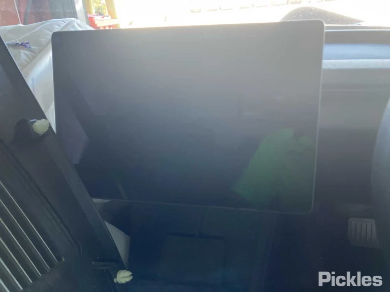 2025 TESLA Model 3 Damaged VIN LRW3F7FS0SC509128 – dashboard