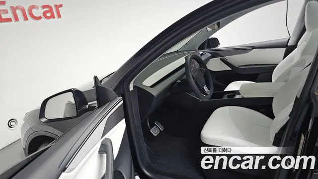 2025 Tesla Model Y Long Range AWD Sold VIN LRWYGCEK1SC199987 – exterior detail 2025 Tesla Model Y Long Range AWD Sold VIN LRWYGCEK1SC199987 – exterior detail
