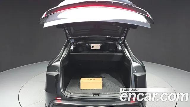 2025 Tesla Model Y RWD Sold VIN LRWYGCFJ1SC053711 – undercarriage