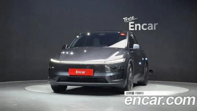2025 Tesla Model Y RWD Sold VIN LRWYGCFJ2SC046878 – interior seats 2025 Tesla Model Y RWD Sold VIN LRWYGCFJ2SC046878 – interior seats