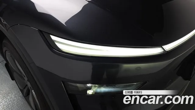 2025 Tesla Model Y RWD Sold VIN LRWYGCFJ4SC174605 – exterior detail