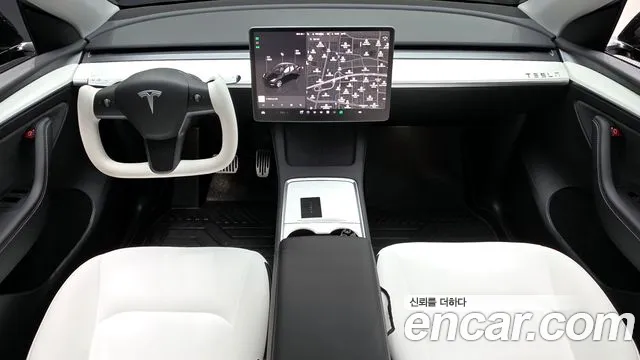 2024 Tesla Model Y RWD Sold VIN LRWYGCFS1RC160213 – interior seats