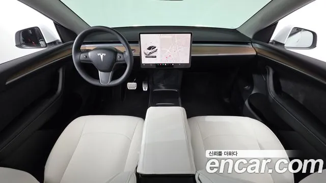 2024 Tesla Model Y RWD Sold VIN LRWYGCFS4RC418529 – interior seats