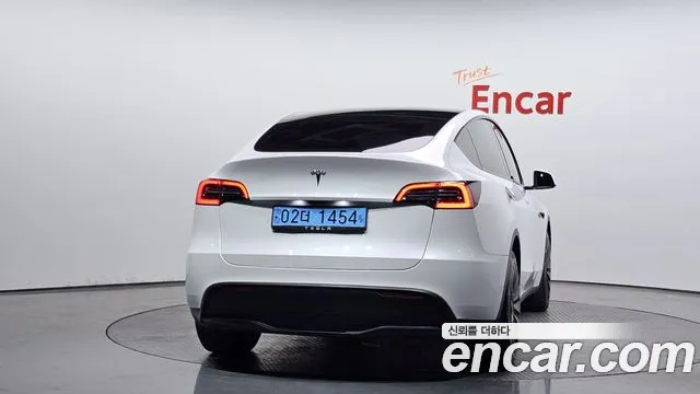 2023 Tesla Model Y RWD Sold VIN LRWYGCFS5PC073735 – trunk area
