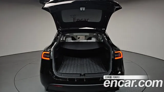 2024 Tesla Model Y RWD Sold VIN LRWYGCFS8RC159415 – rear exterior
