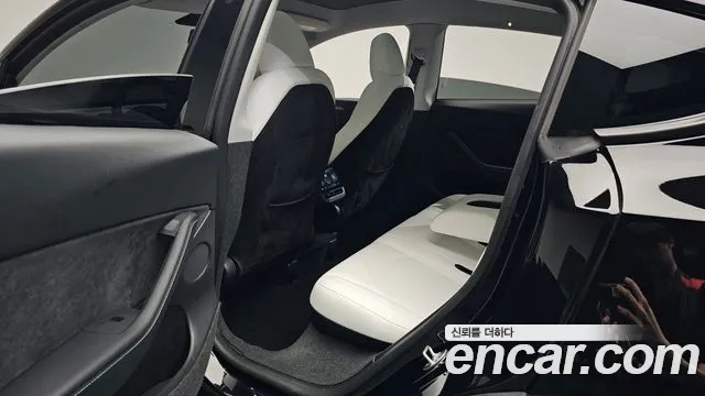 2024 Tesla Model Y RWD Sold VIN LRWYGCFS8RC159415 – side profile