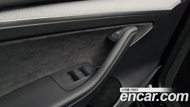 2024 Tesla Model Y RWD Sold VIN LRWYGCFS8RC159415 – exterior detail