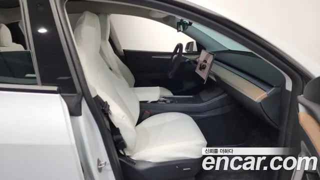2024 Tesla Model Y RWD Sold VIN LRWYGCFSXRC159237 – trunk area