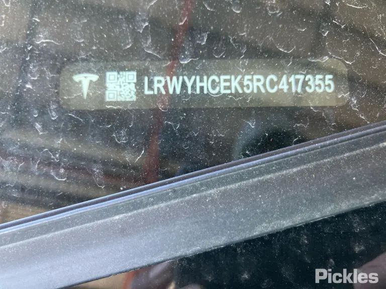 2024 TESLA Model Y Damaged VIN LRWYHCEK5RC417355 – undercarriage