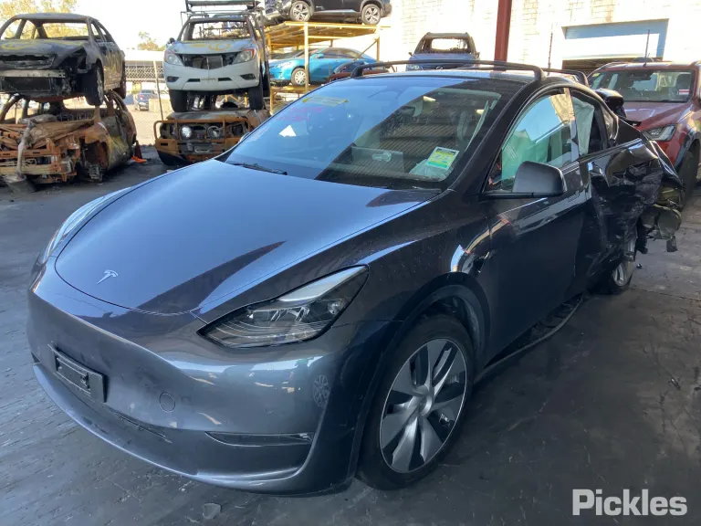 2024 TESLA Model Y Damaged VIN LRWYHCEK5RC417355 – photo 15