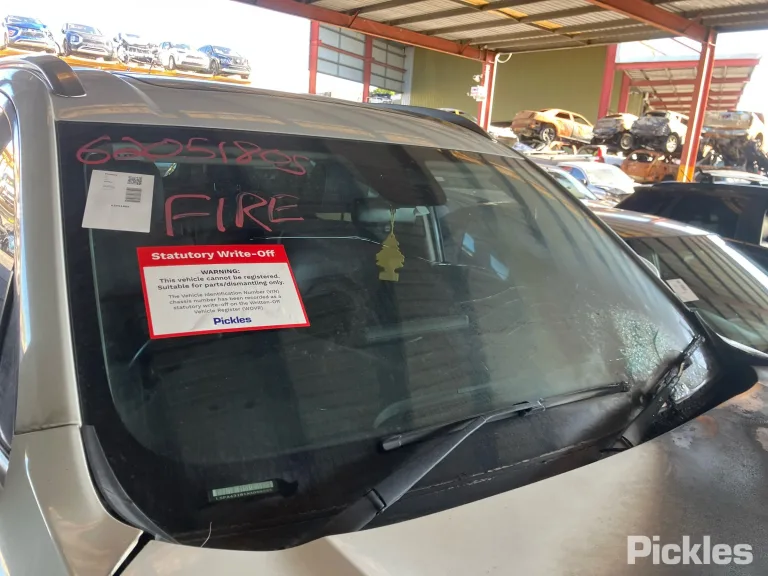 2022 LDV D90 Damaged VIN LSFA431B1NA059255 – rear exterior 2022 LDV D90 Damaged VIN LSFA431B1NA059255 – rear exterior