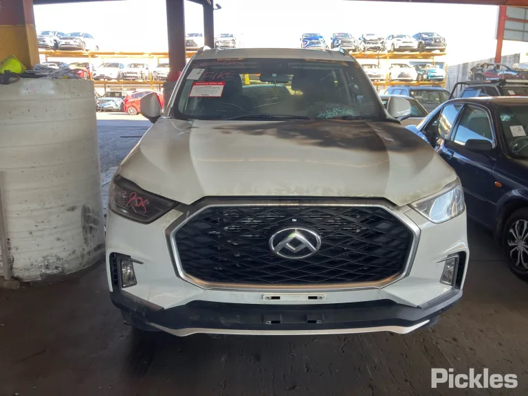 2022 LDV D90 Damaged VIN LSFA431B1NA059255 – side profile 2022 LDV D90 Damaged VIN LSFA431B1NA059255 – side profile
