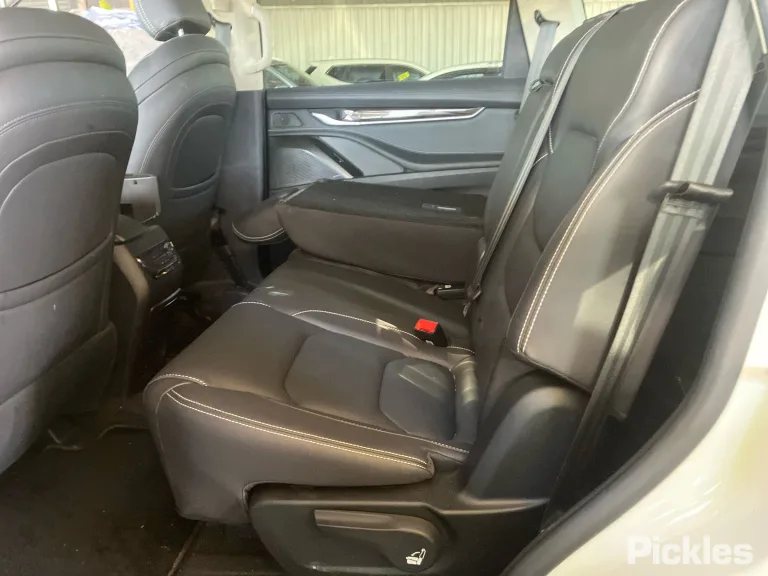 2022 LDV D90 Damaged VIN LSFA431B1NA059255 – dashboard 2022 LDV D90 Damaged VIN LSFA431B1NA059255 – dashboard