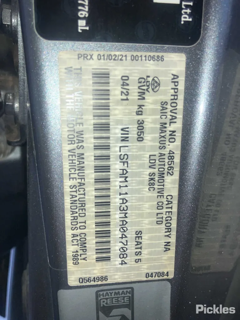 2021 LDV T60 Damaged VIN LSFAM11A3MA047084 – trunk area