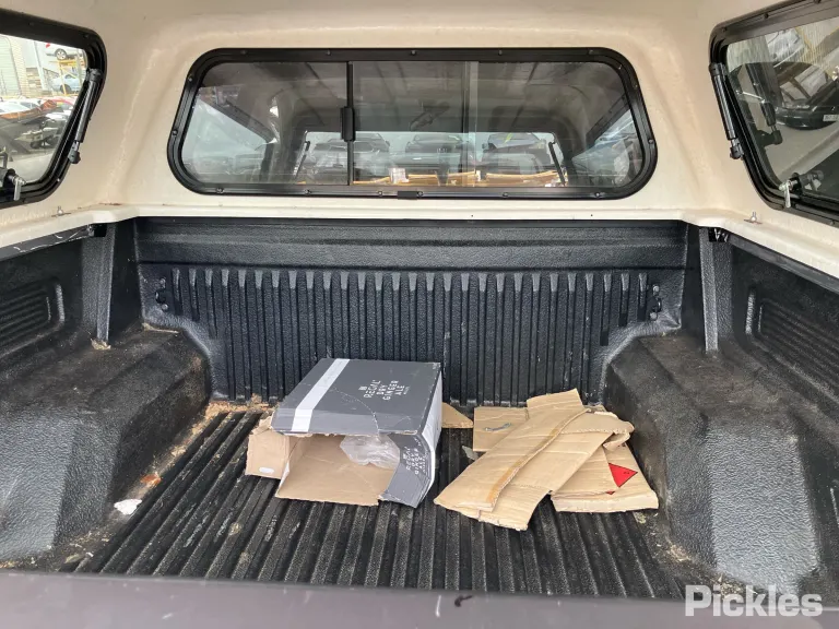 2021 LDV T60 Damaged VIN LSFAM11A7LA108399 – exterior detail