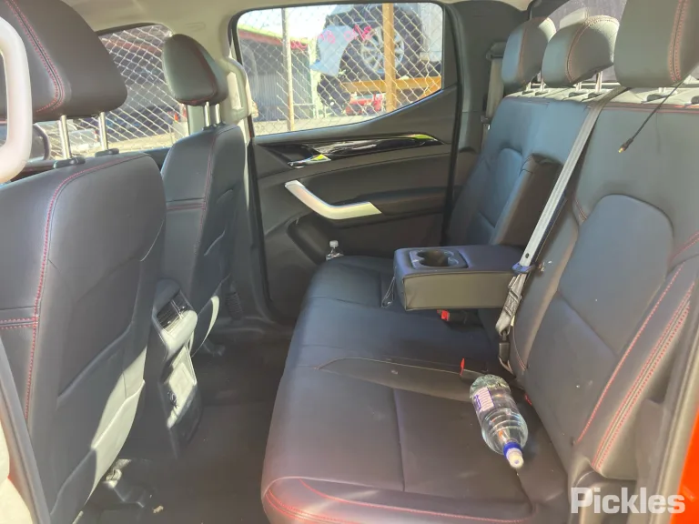 2024 LDV T60 Damaged VIN LSFAM11C1RA055287 – trunk area 2024 LDV T60 Damaged VIN LSFAM11C1RA055287 – trunk area