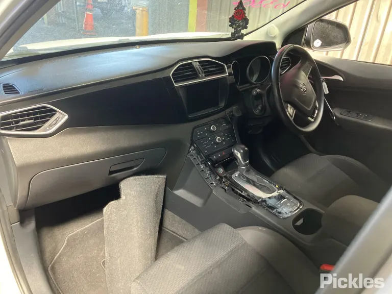 2019 MG GS Damaged VIN LSJA24U93KS055532 – photo 30