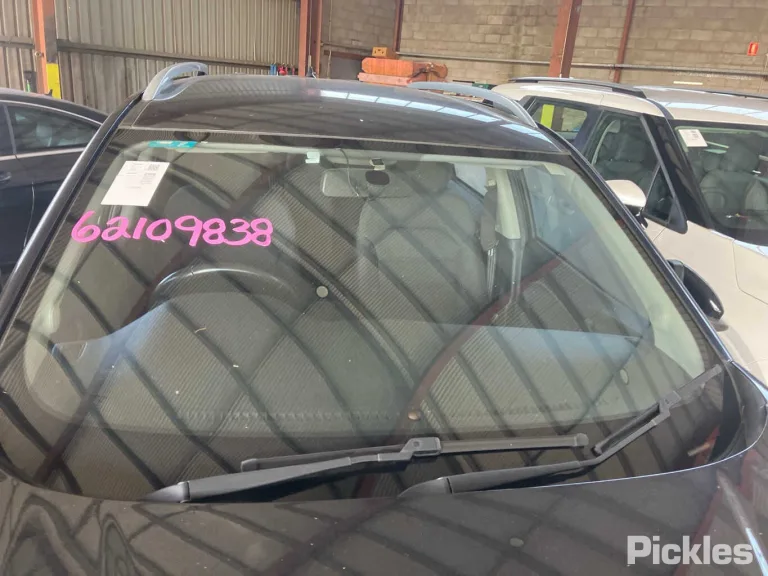 2019 MG GS Damaged VIN LSJA24U97KS013509 – undercarriage