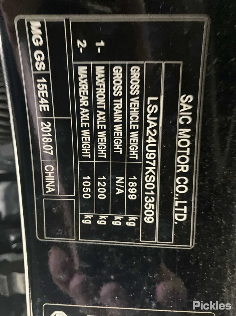 2019 MG GS Damaged VIN LSJA24U97KS013509 – trunk area