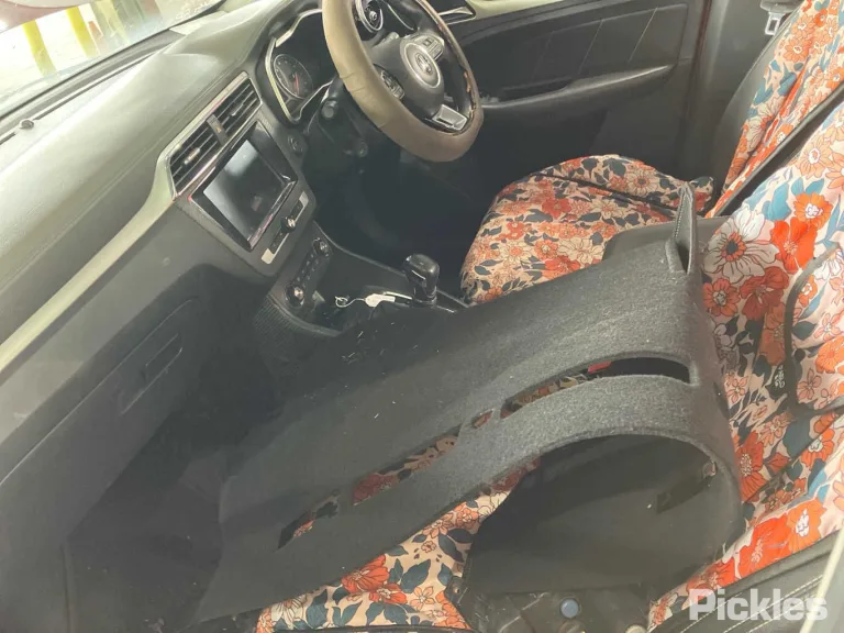 2018 MG ZS Damaged VIN LSJW74C92JG040496 – engine bay
