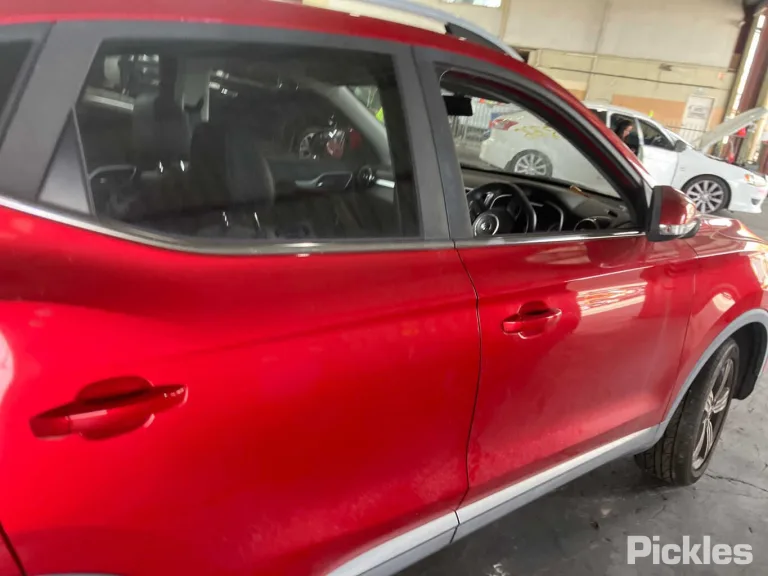 2021 MG ZS Damaged VIN LSJW74C93KZ160720 – odometer reading