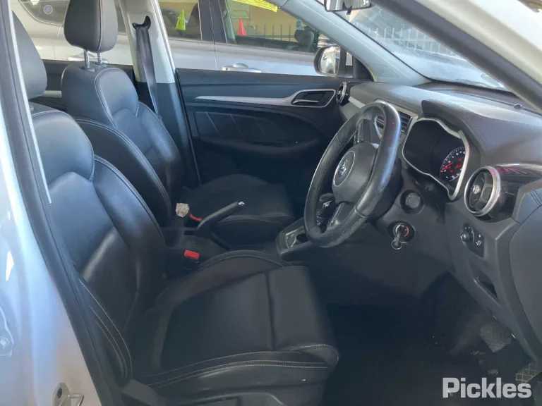 2021 MG ZS Damaged VIN LSJW74U91MZ053134 – exterior detail