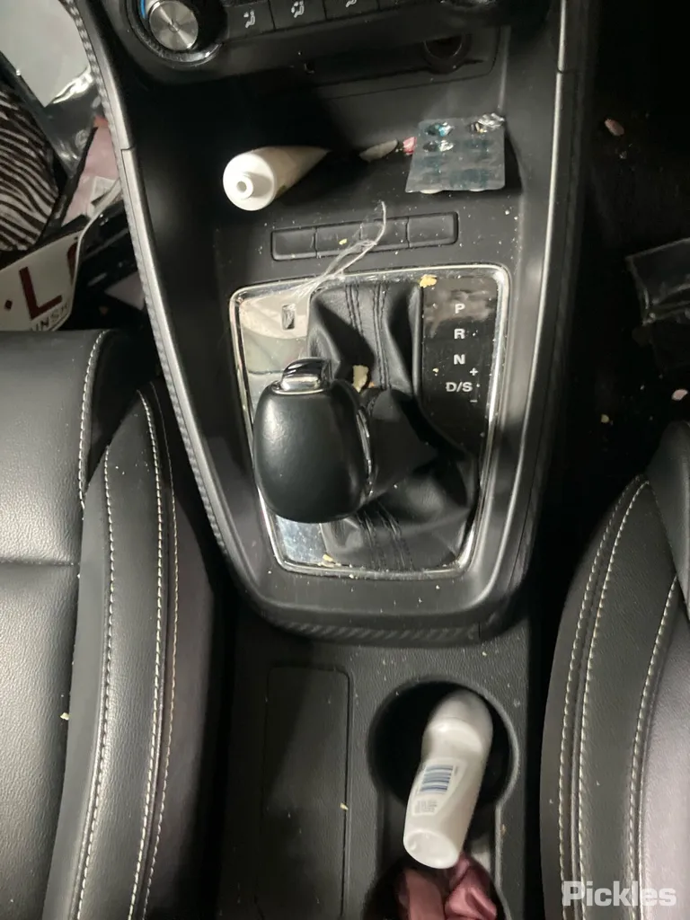 2023 MG ZS Used VIN LSJW74U92PZ175568 – trunk area