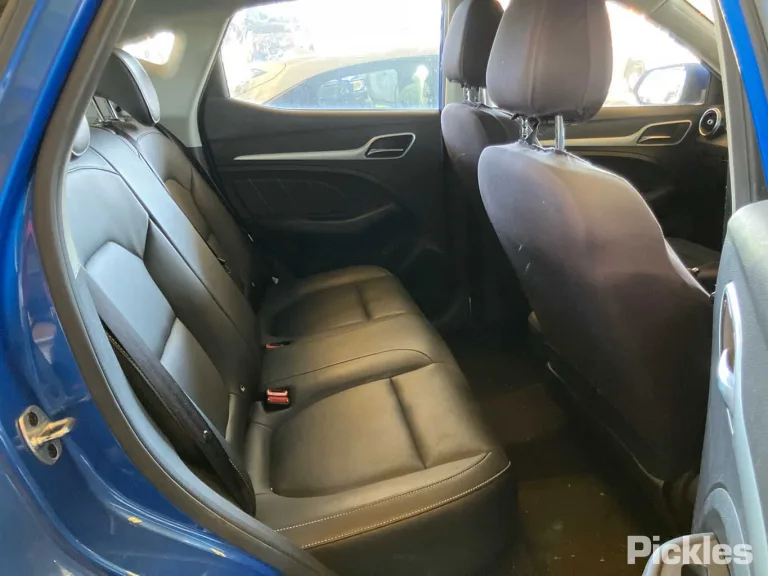 2022 MG ZS Damaged VIN LSJW74U95NZ190028 – dashboard