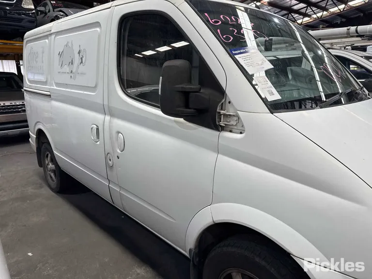 2014 LDV V80 Used VIN LSKG4GL13CA216806 – side profile