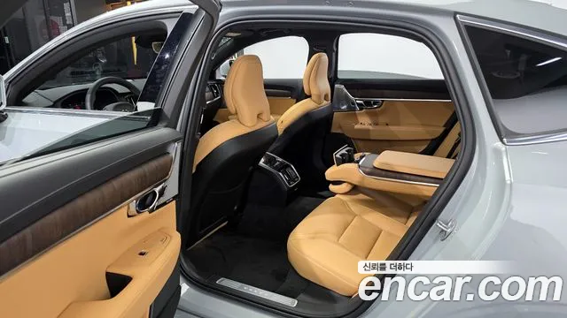 2025 Volvo S90 B6 AWD Ultra Bright Sold VIN LVYPT0624SP456214 – photo 14