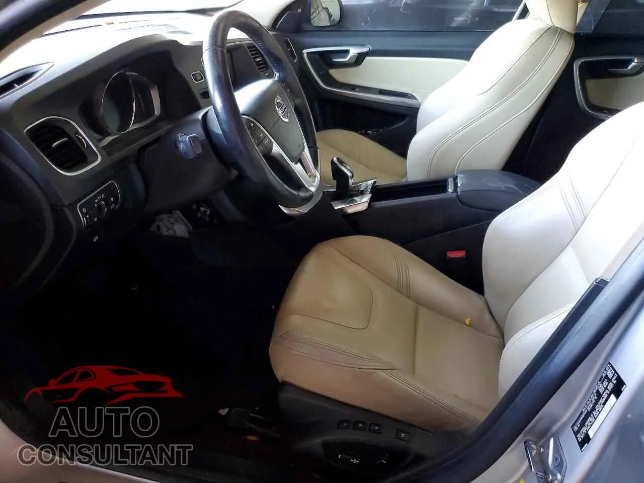 2017 VOLVO S60 Damaged VIN LYV402HMXHB131813 – exterior detail