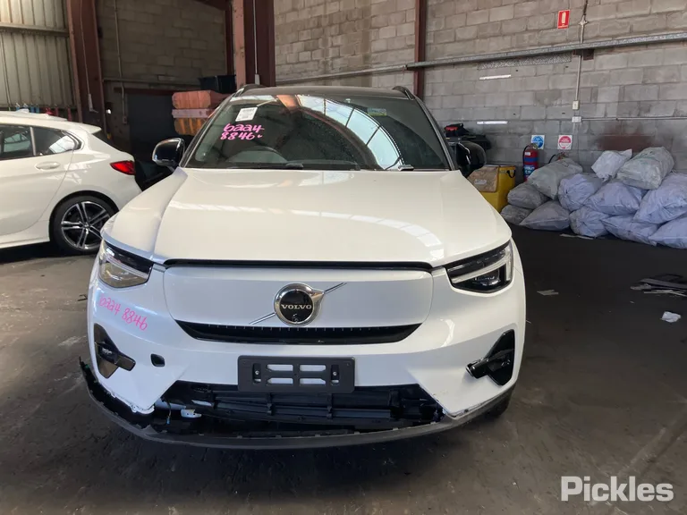 2023 Volvo XC40 Used VIN LYVXZERRXRL220775 – dashboard